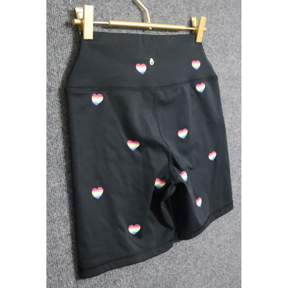 Spiritual Gangster Shorts Women Medium Black 6" Rainbow Heart Athleisure NWOT - Picture 5 of 7